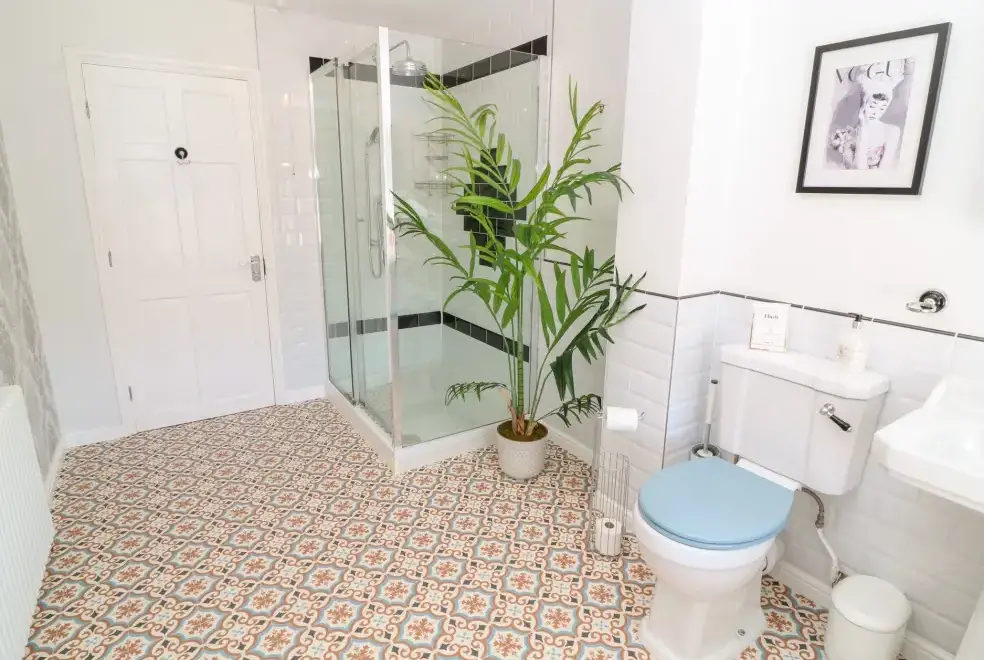 Shower room at The Granary