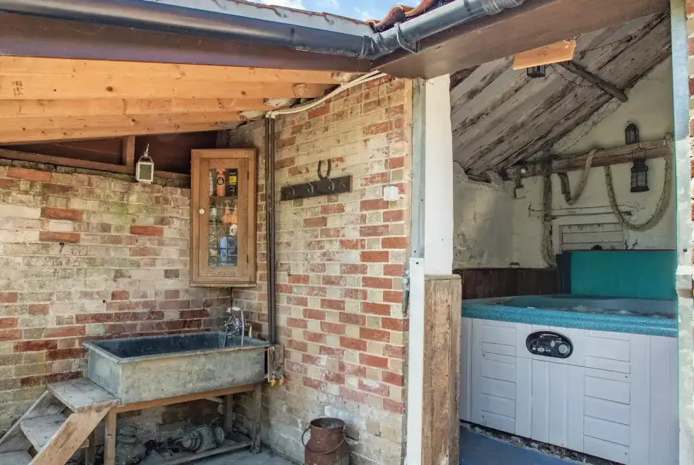 Private Hot Tub at The Hayloft