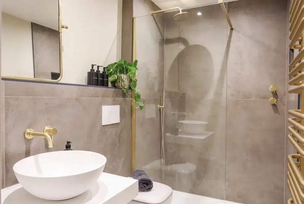 Shower room at The Hayloft