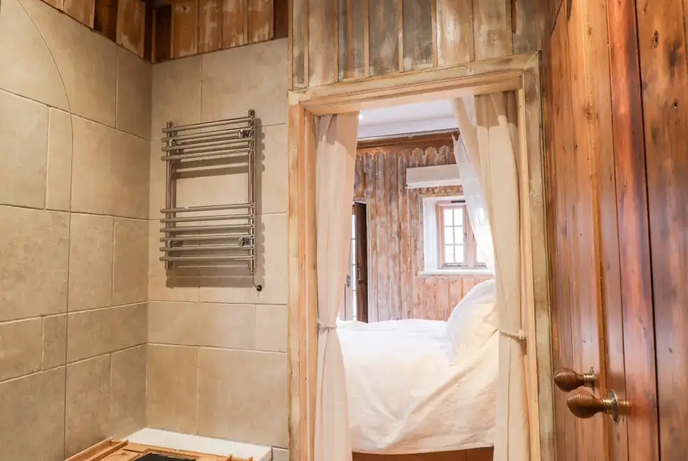 Ensuite bathroom at The Hen House