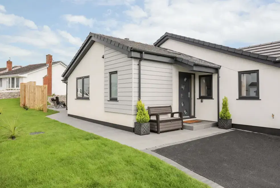 The Herun, from the outside