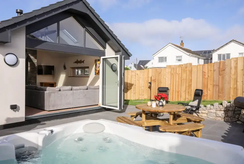 Private Hot Tub at The Herun