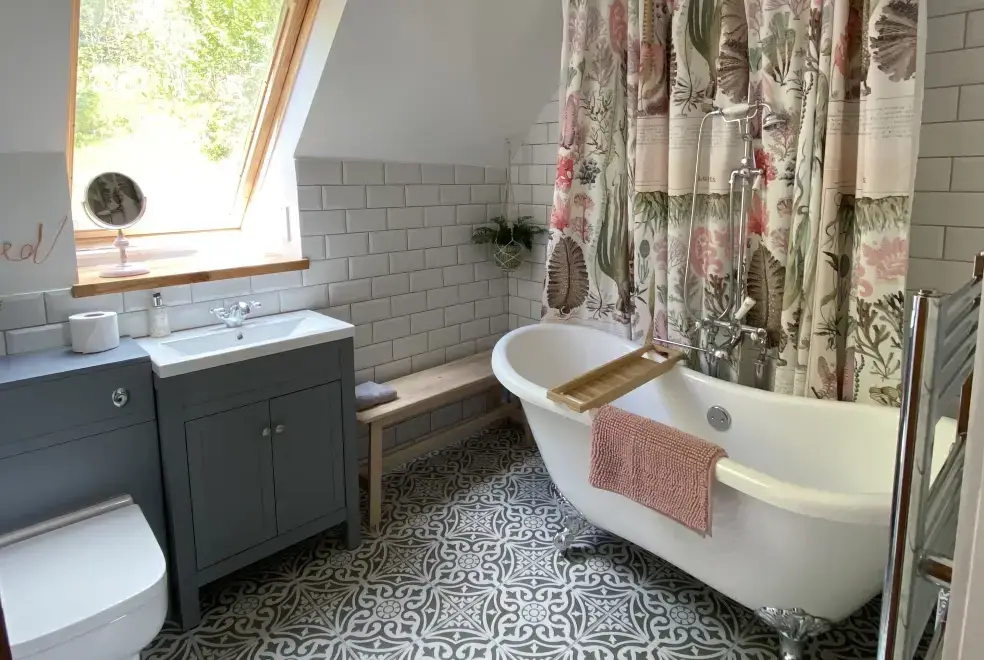 Family bathroom at The Keepers