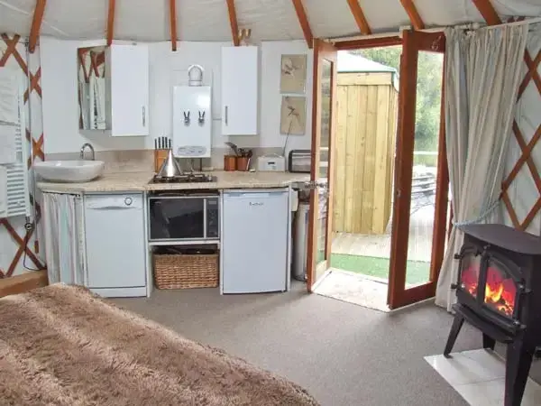 Luxurious interior at The Lakeside Yurt Dogs-welcome Cottage, Cotswolds 