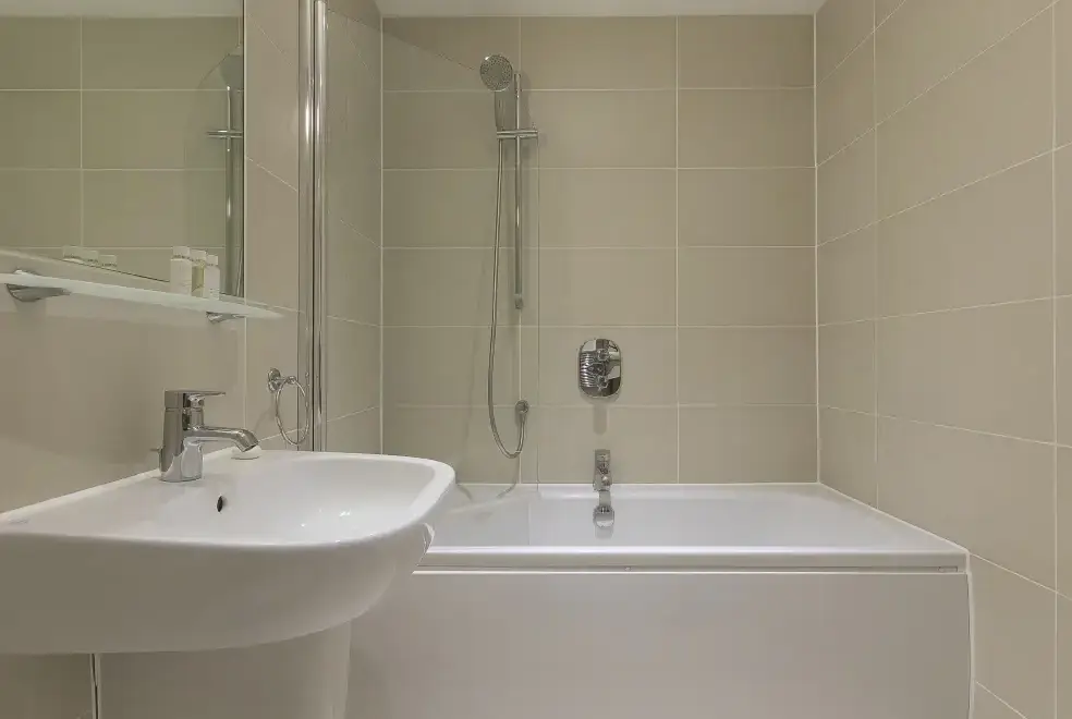 Family bathroom at The Lighthouse