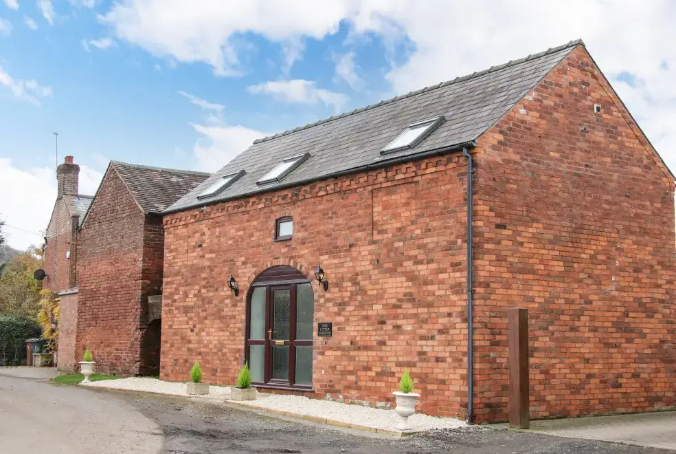 The Little Beehive, from the outside