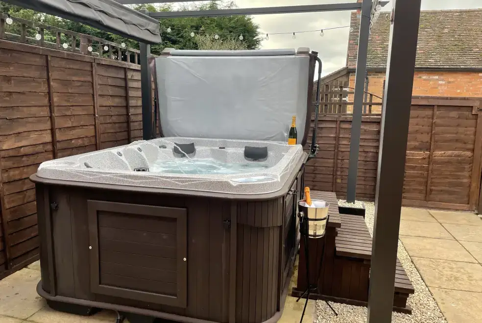 Private Hot Tub at The Little Beehive