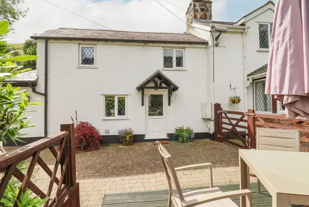 Patio area at The Little White Cottage, North Wales 