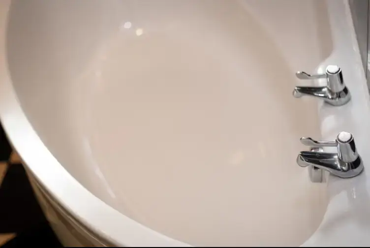 Ensuite bathroom at The Locks