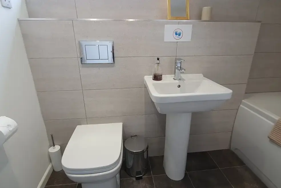 Loo at The Lodge at Colmer, Kingsbridge