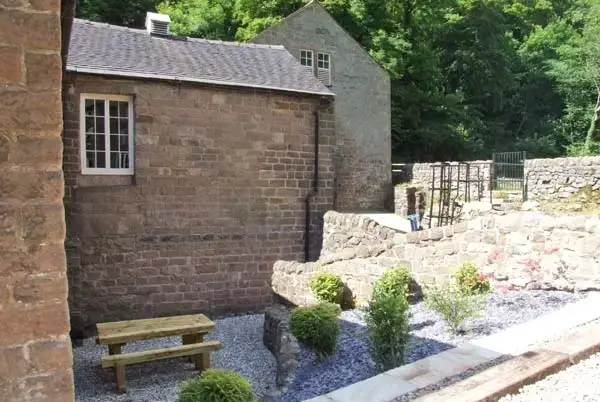 Enclosed garden at The Malthouse