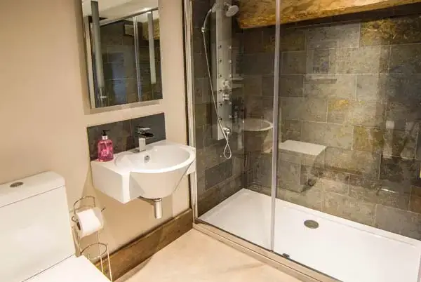 Shower room at The Malthouse