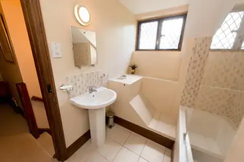 Family bathroom at The Manor House, Herefordshire
