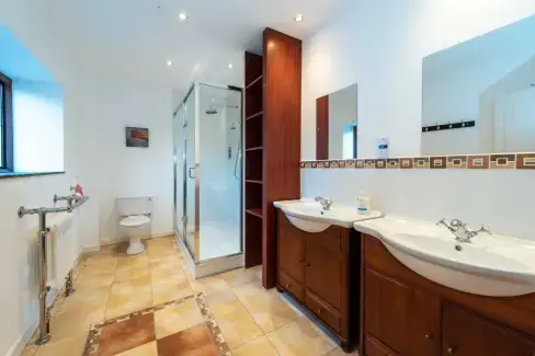 Family bathroom at The Manor on the Monnow, Monmouthshire