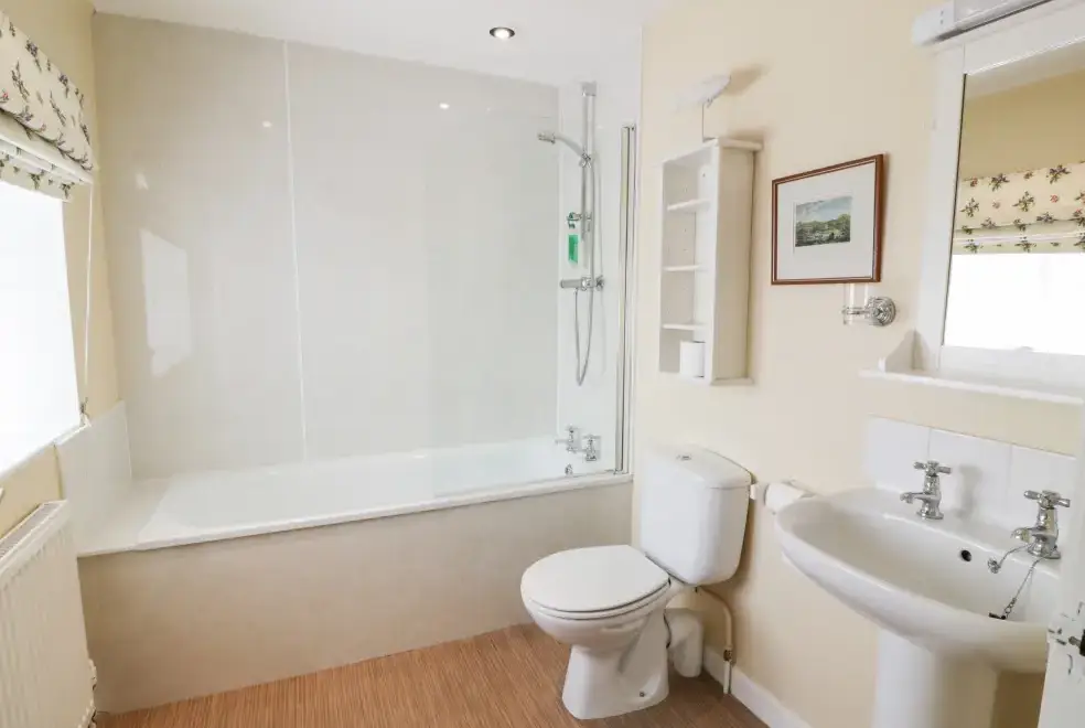 Family bathroom at The Mews Flat
