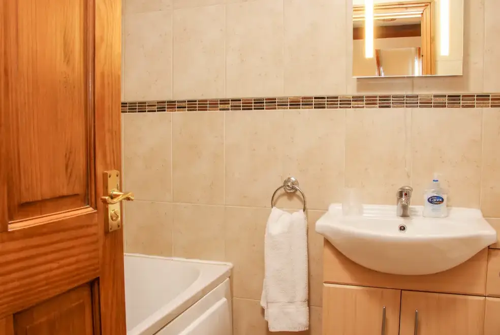 Family bathroom at The Mill Farm Cottage near Shrewsbury
