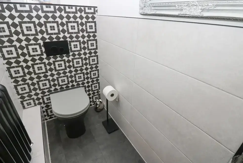 Loo at The Miners Hall Retreat