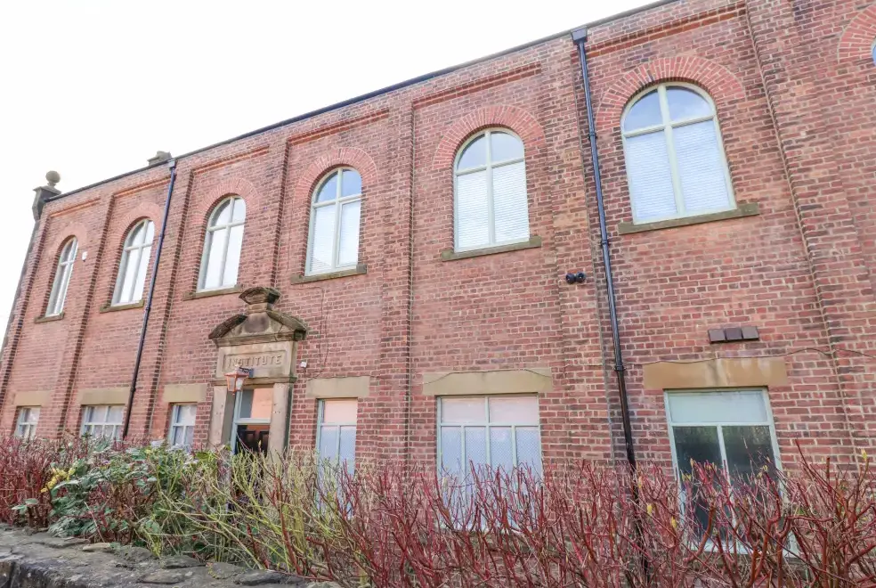 The Miners Hall Retreat, from the outside