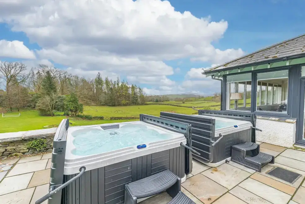 Private Hot Tub at The Oaks