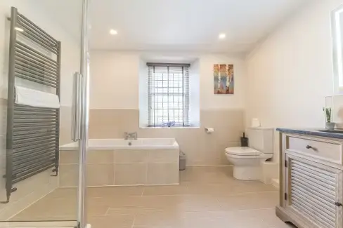 Family bathroom at The Oaks, Cumbria