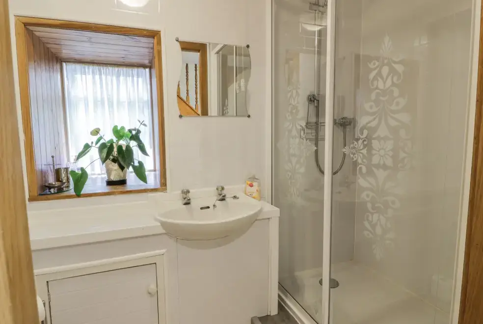 Shower room at The Old Brewery Store