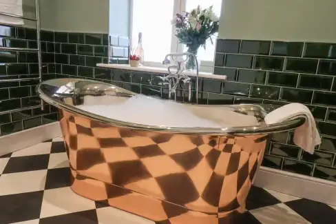 Family bathroom at The Old Guard House, North Yorkshire