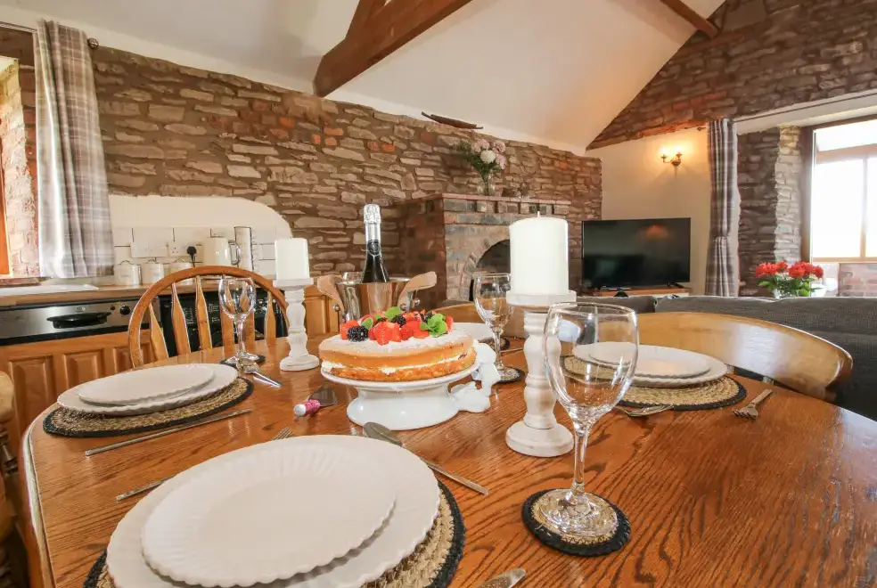 Kitchen/diner at The Owl Barn