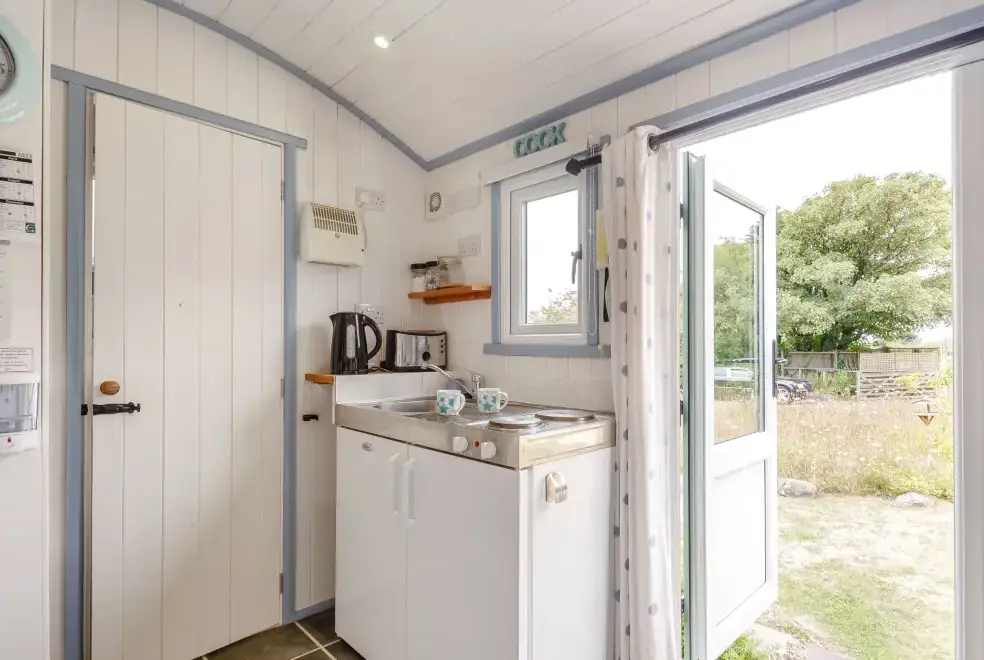 Kitchen/diner at The Shepherd's Hut