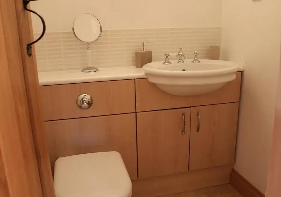 Loo at The Shooting Folly Romantic Retreat