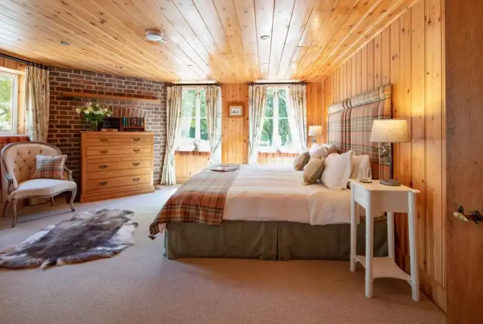 Bedroom at The Shooting lodge, Wrackleford Estate