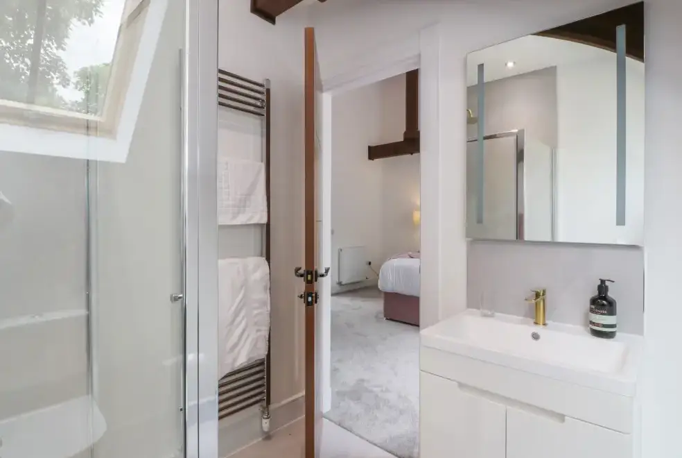 Ensuite bathroom at The Vestry
