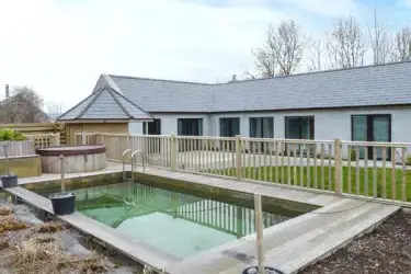 Cottages with pools    in Galway