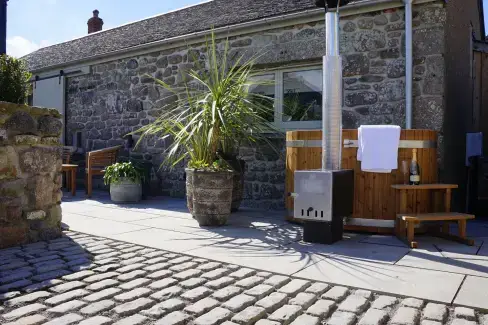 Private Hot Tub at The Wink, Cape Cornwall, Cornwall