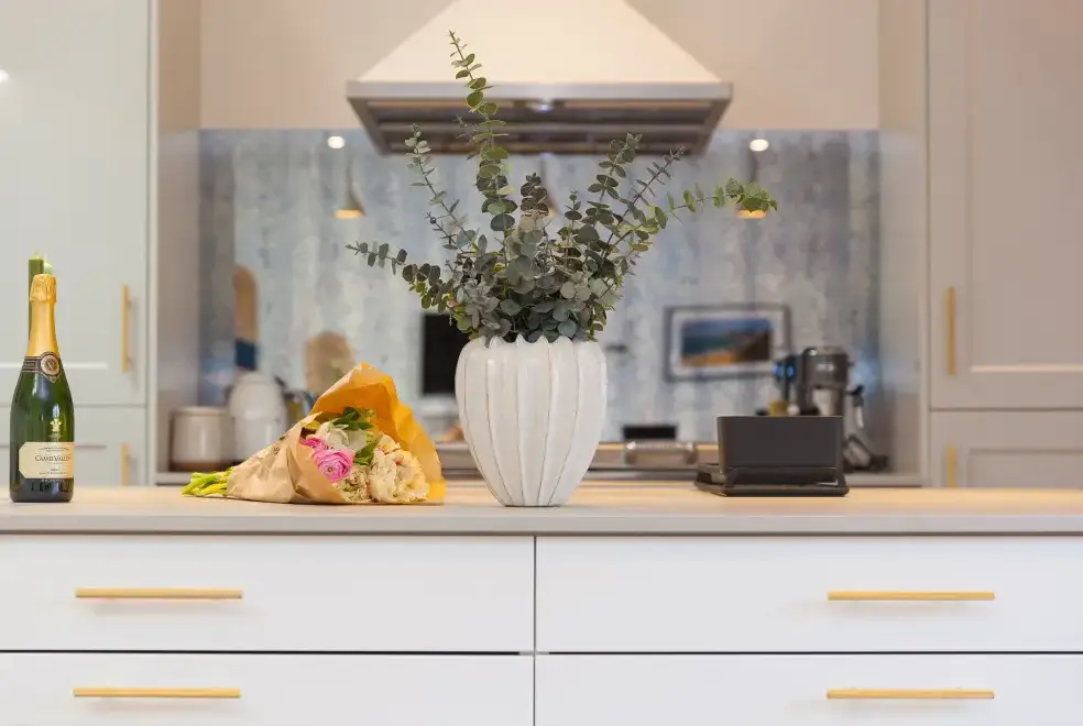 Kitchen/diner at The Wink, Cape Cornwall