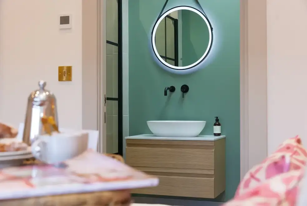 Ensuite bathroom at The Wink, Cape Cornwall