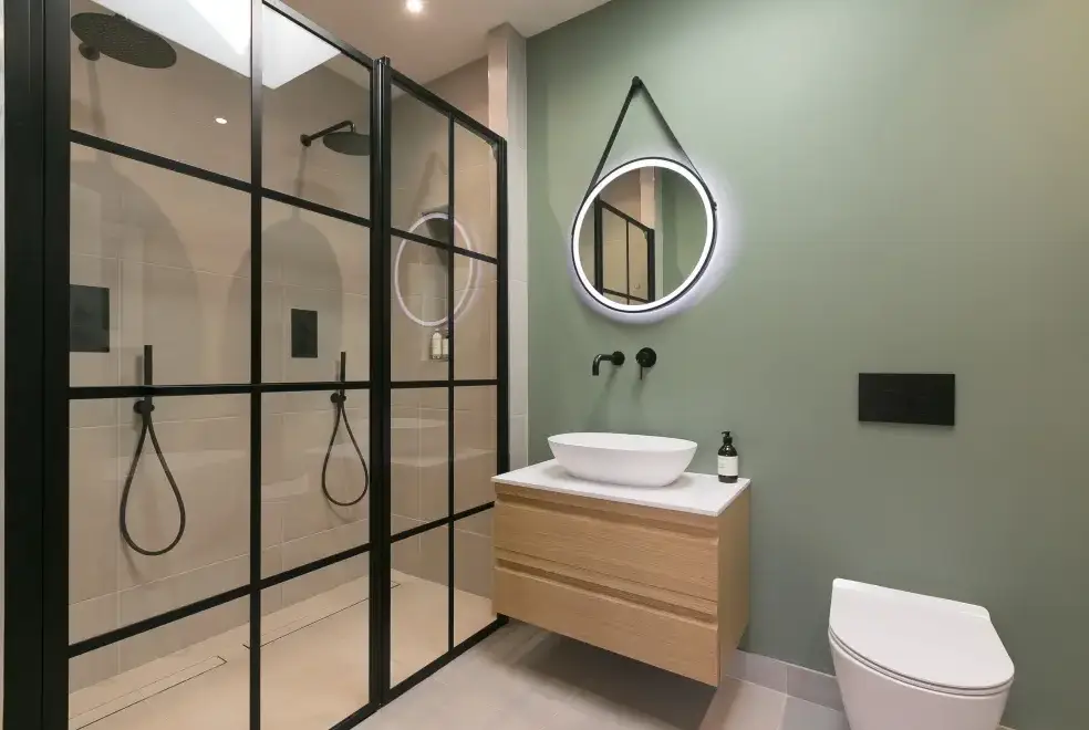 Ensuite bathroom at The Wink, Cape Cornwall