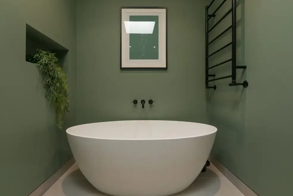 Ensuite bathroom at The Wink, Cape Cornwall