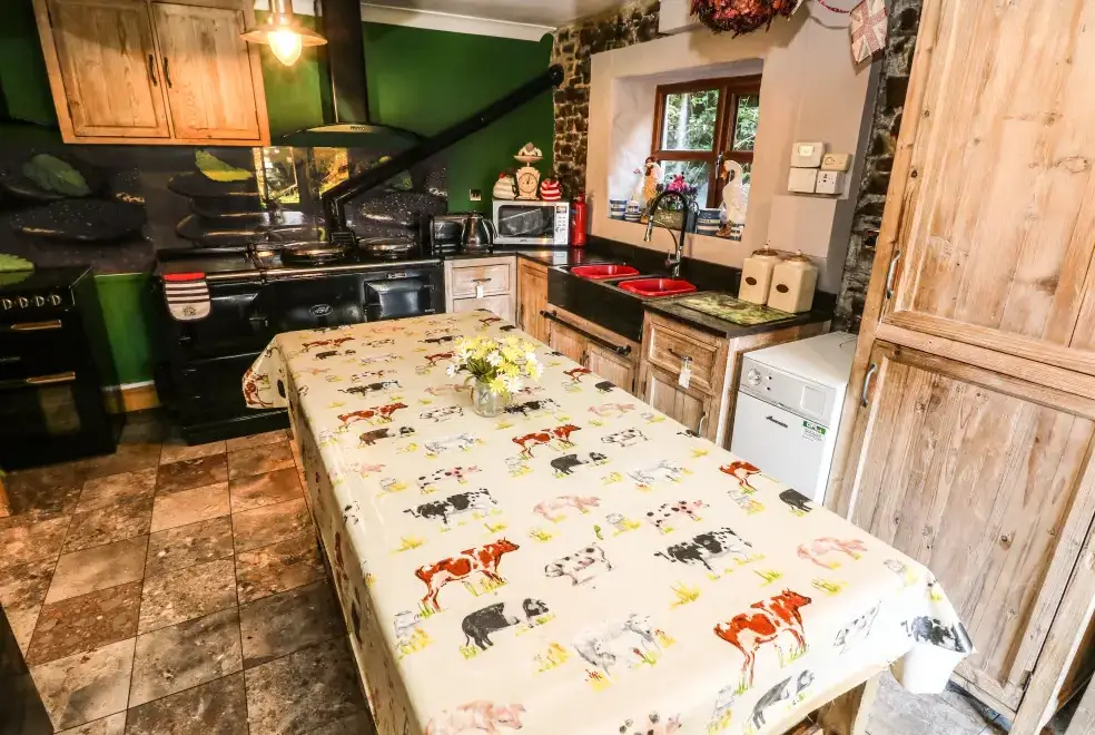 Farmhouse style kitchen at The Woodlands Lower Level
