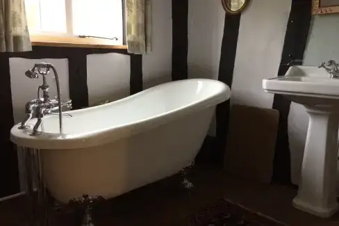 Family bathroom at Toad Hall, Swilland, Suffolk