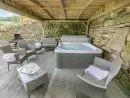 Private Hot Tub at Top Barn - thumbnail photo