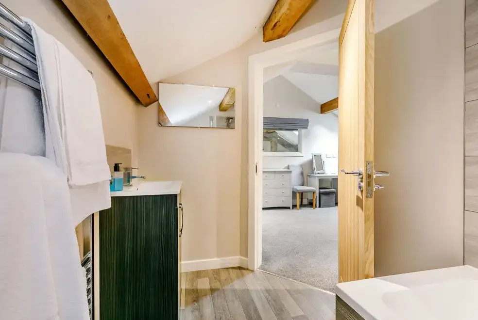 Ensuite bathroom at Top Barn