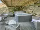 Private Hot Tub at Top Barn - thumbnail photo