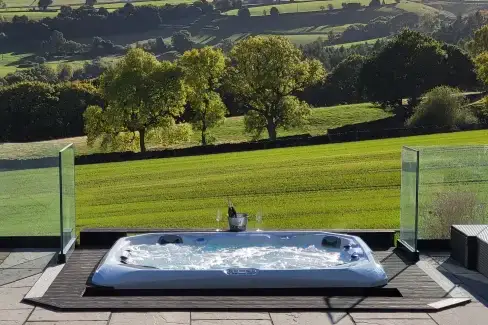 Private Hot Tub at Top Hill Farm Cottage, South Yorkshire