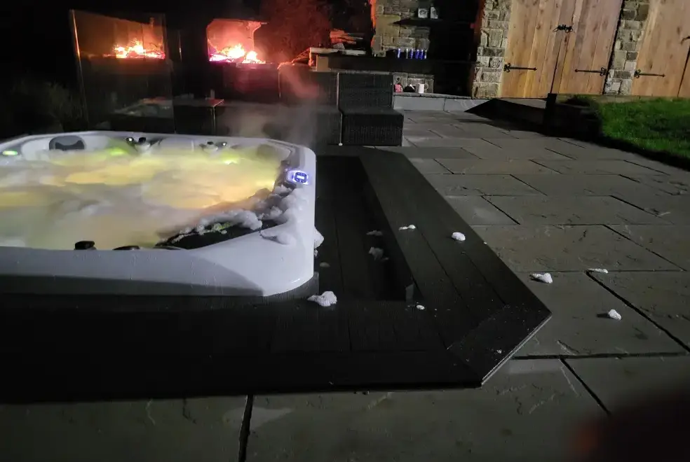 Private Hot Tub at Top Hill Farm Cottage