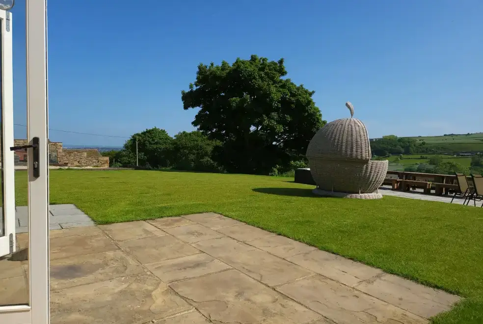 Garden at Top Hill Farm Cottage