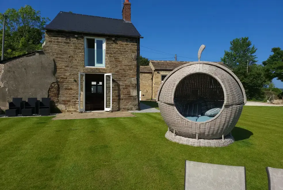 Top Hill Farm Cottage, from the outside