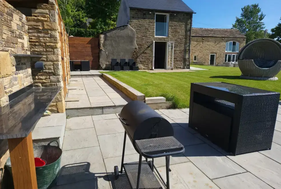 Garden at Top Hill Farm Cottage