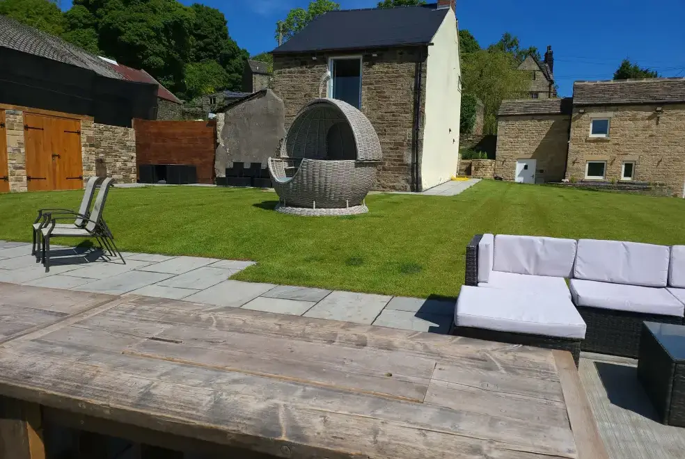 Garden at Top Hill Farm Cottage