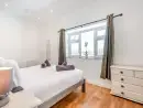 King-size bedroom at Trebrowen - thumbnail photo