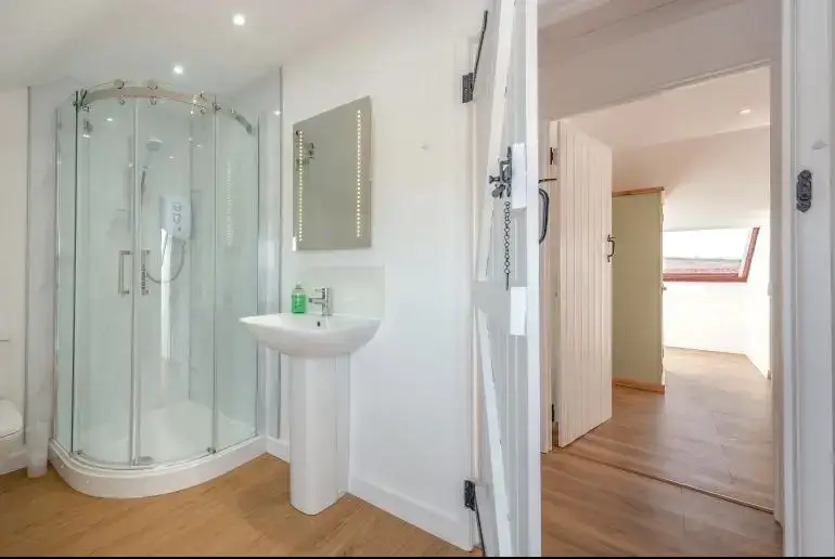 Family bathroom at Trebrowen